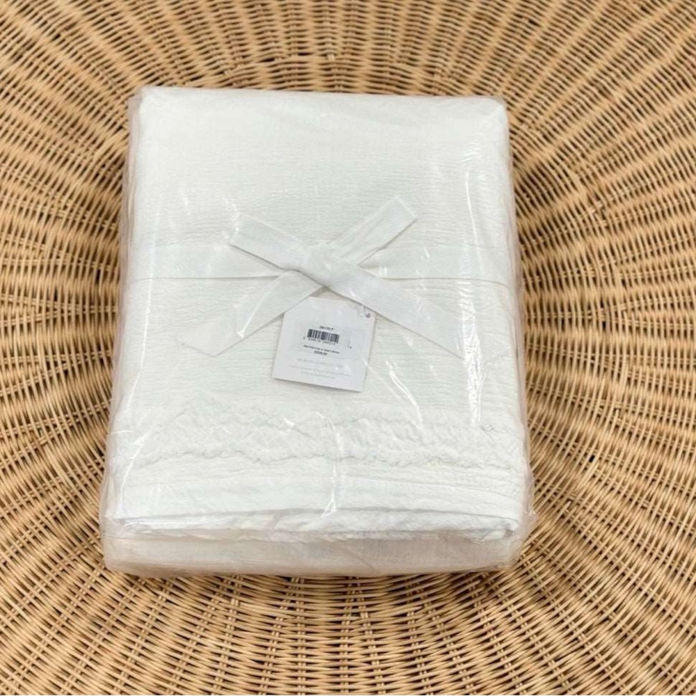 NEW Serena & Lily Mar Vista Matelassé Duvet Cover (Twin)-White